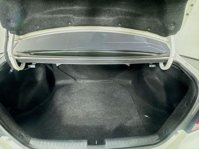 Photo of 2013 Taffeta White Honda Civic