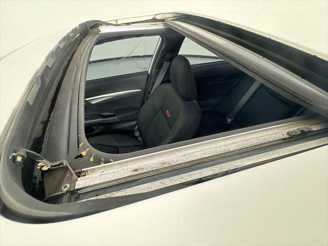 Photo of 2013 Taffeta White Honda Civic