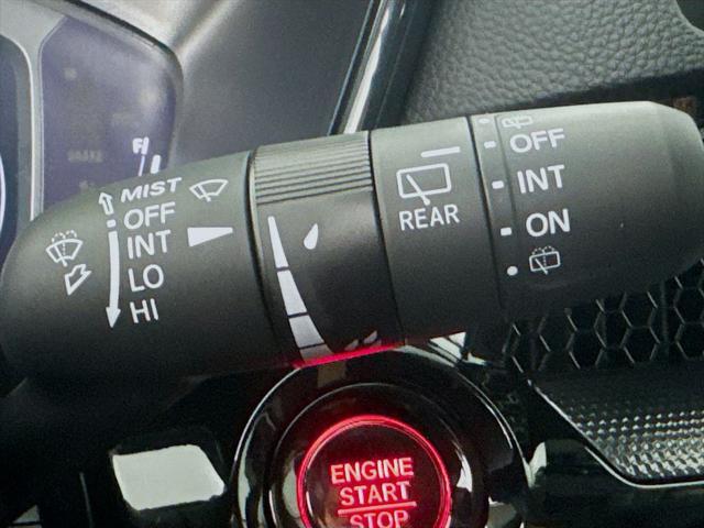 Photo of 2026 Platinum White Pearl Honda CR-V