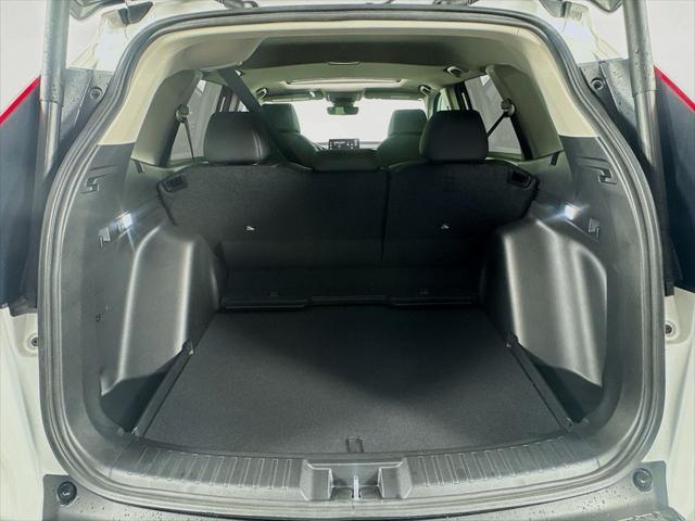 Photo of 2026 Platinum White Pearl Honda CR-V