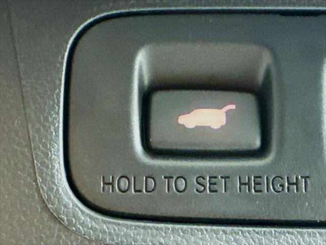 Photo of 2026 Platinum White Pearl Honda CR-V