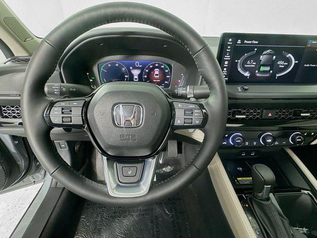 Photo of 2025 Platinum White Pearl Honda Accord Hybrid