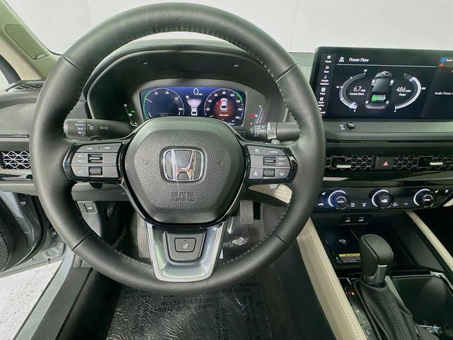 Photo of 2025 Platinum White Pearl Honda Accord Hybrid
