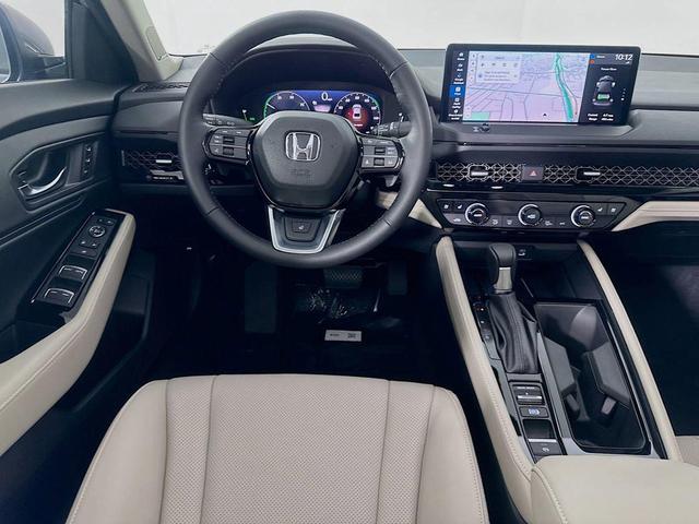 Photo of 2025 Platinum White Pearl Honda Accord Hybrid