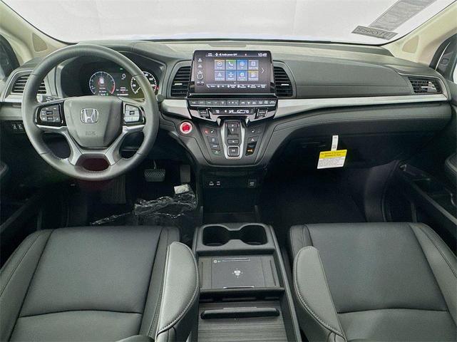 Photo of 2025 Crystal Black Pearl Honda Odyssey