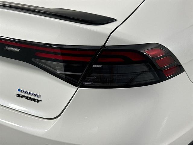Photo of 2025 Platinum White Pearl Honda Accord Hybrid