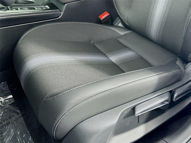 Photo of 2025 Platinum Honda Civic