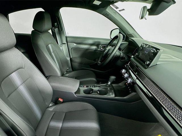 Photo of 2025 Platinum Honda Civic