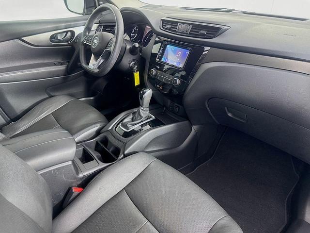 Photo of 2018 Gun Metallic Nissan Rogue Sport