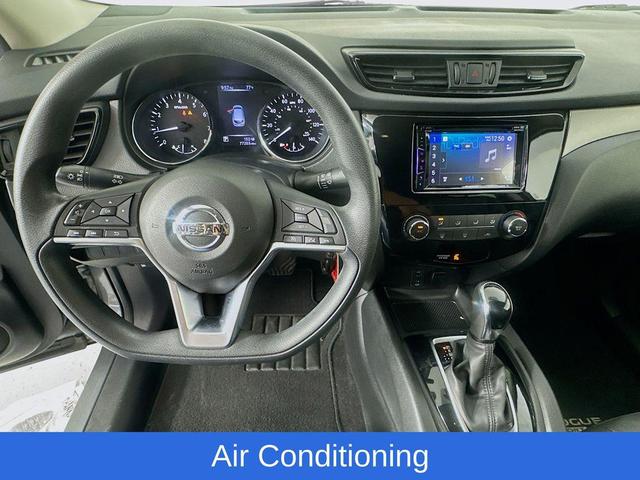 Photo of 2018 Gun Metallic Nissan Rogue Sport