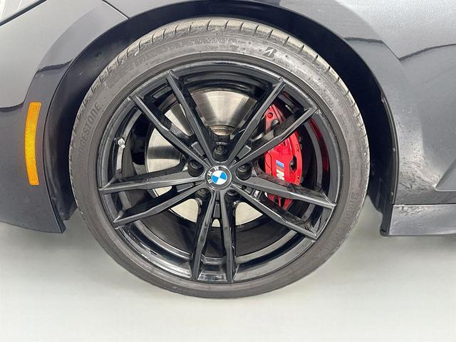 Photo of 2024 Black Sapphire Metallic BMW 330