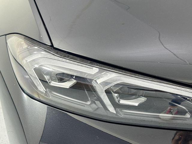 Photo of 2024 Black Sapphire Metallic BMW 330