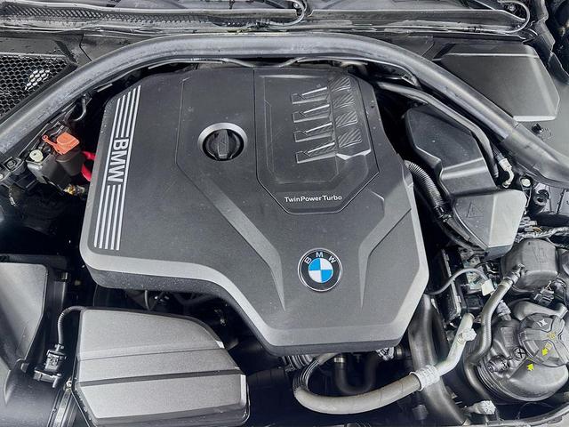 Photo of 2024 Black Sapphire Metallic BMW 330