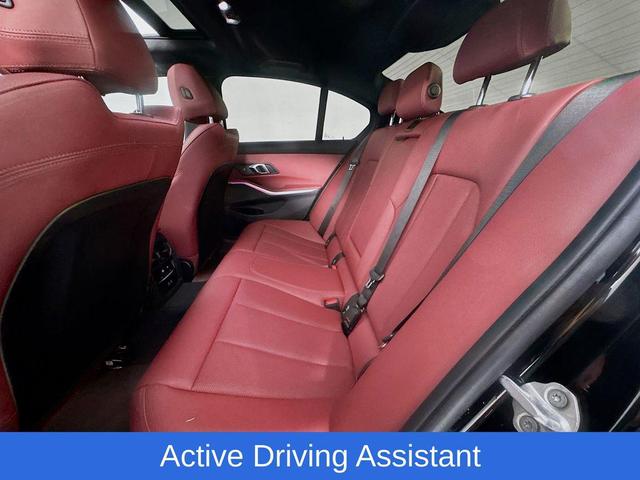 Photo of 2024 Black Sapphire Metallic BMW 330