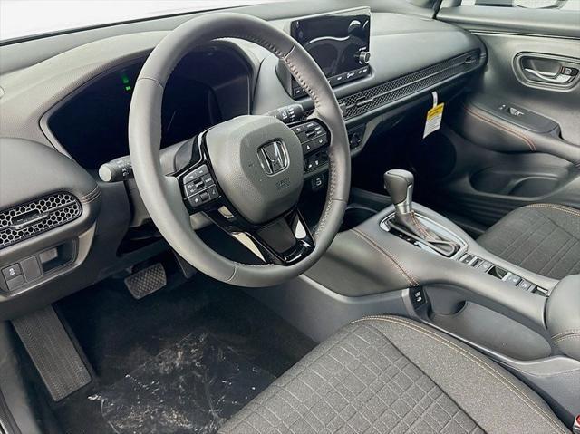 Photo of 2025 Platinum White Pearl Honda HR-V