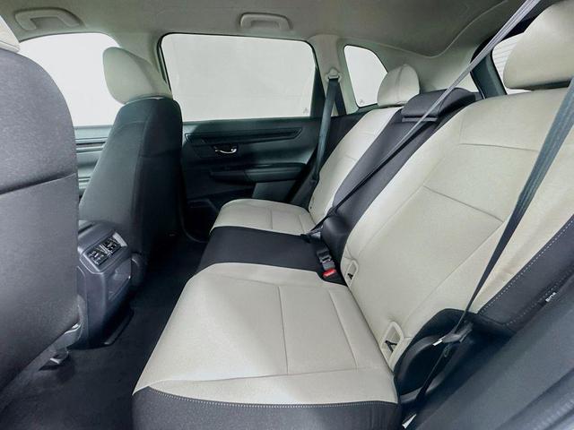 Photo of 2026 Platinum White Pearl Honda CR-V