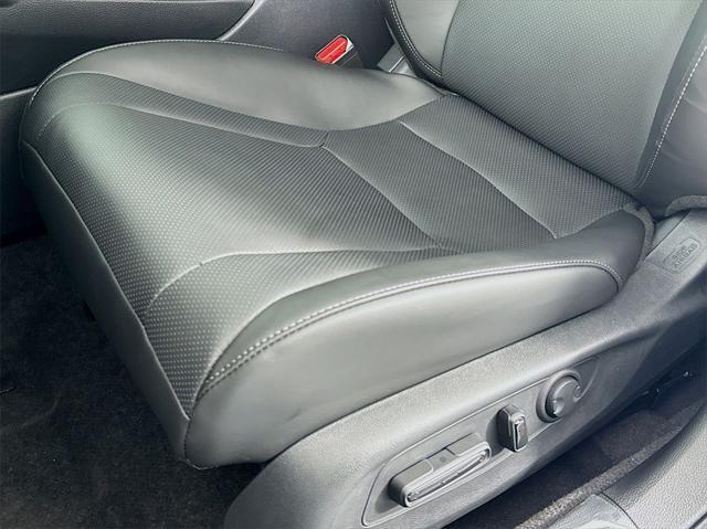 Photo of 2025 Solar Silver Metallic Honda Accord Hybrid