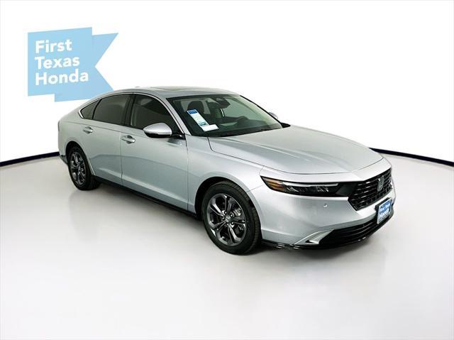 Photo of 2025 Solar Silver Metallic Honda Accord Hybrid