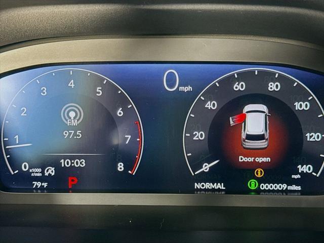 Photo of 2026 Platinum White Pearl Honda CR-V