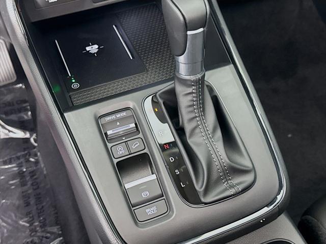 Photo of 2026 Platinum White Pearl Honda CR-V