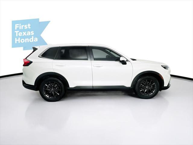 Photo of 2026 Platinum White Pearl Honda CR-V