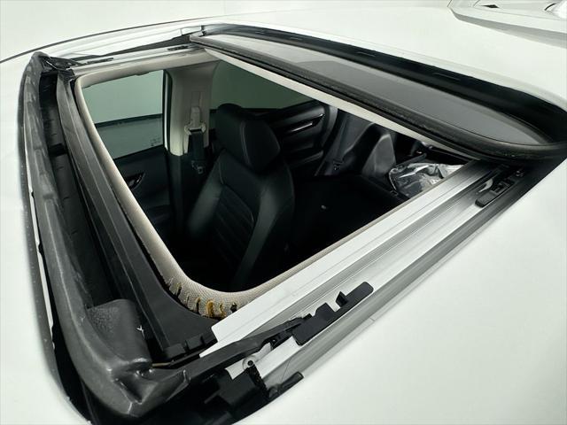 Photo of 2026 Platinum White Pearl Honda CR-V