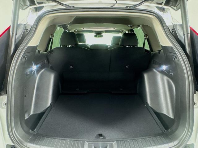 Photo of 2026 Platinum White Pearl Honda CR-V