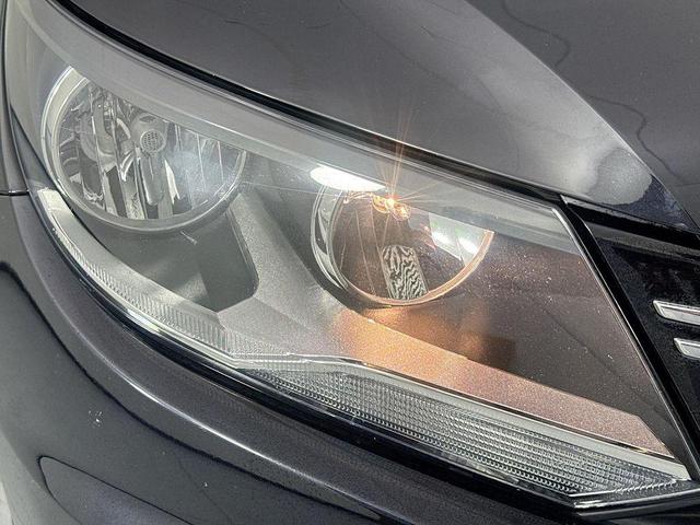 Photo of 2017 Deep Black Pearl Volkswagen Tiguan