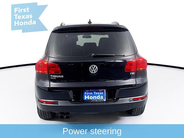 Photo of 2017 Deep Black Pearl Volkswagen Tiguan