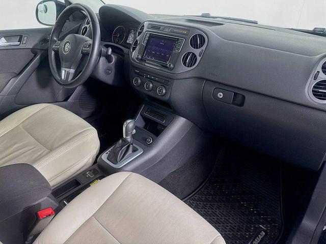 Photo of 2017 Deep Black Pearl Volkswagen Tiguan