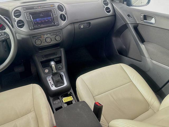 Photo of 2017 Deep Black Pearl Volkswagen Tiguan