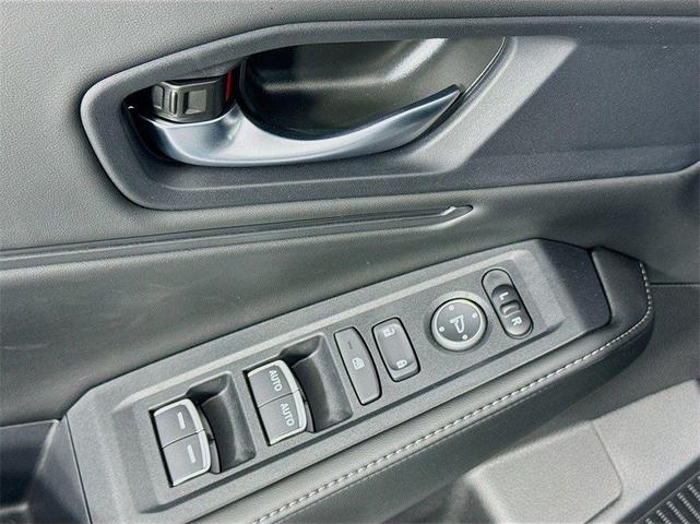 Photo of 2025 Platinum White Pearl Honda Accord Hybrid