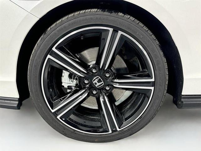 Photo of 2025 Platinum White Pearl Honda Accord Hybrid