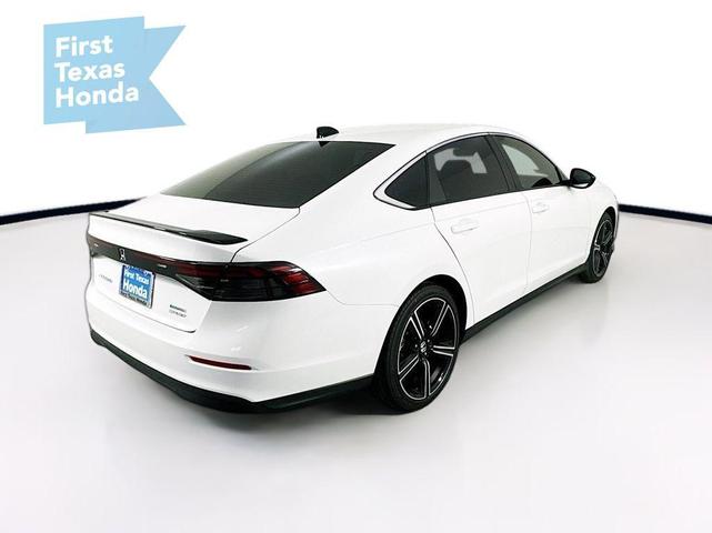 Photo of 2025 Platinum White Pearl Honda Accord Hybrid