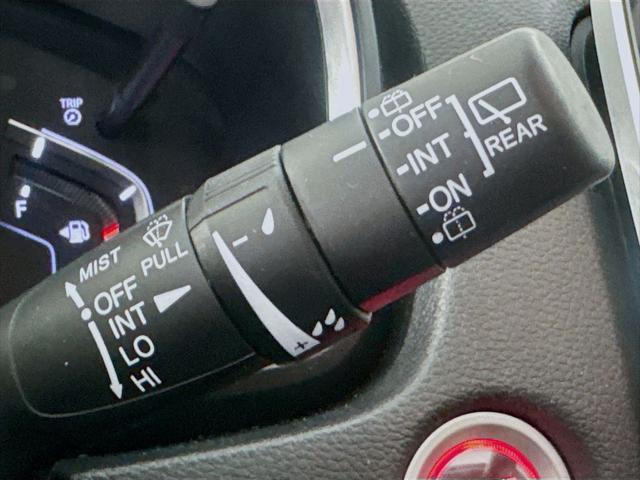 Photo of 2018 Gray Honda CR-V