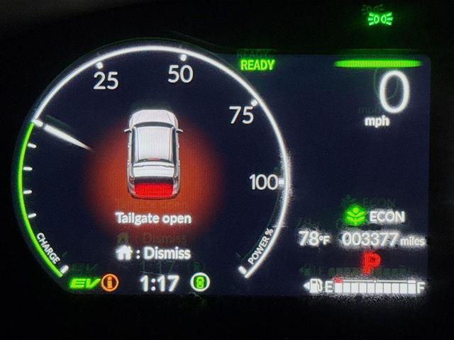 Photo of 2025 Platinum White Pearl Honda CR-V Hybrid