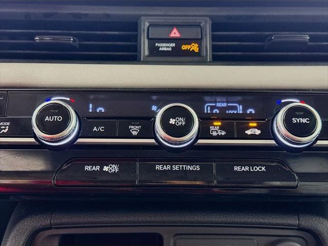 Photo of 2025 Platinum White Pearl Honda Pilot