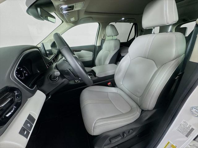 Photo of 2025 Platinum White Pearl Honda Pilot