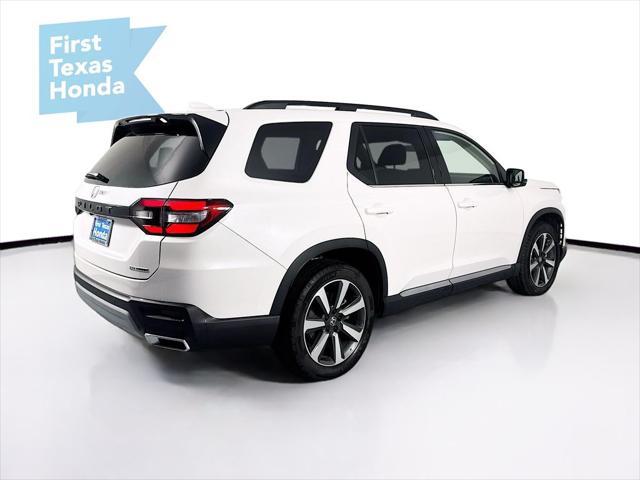 Photo of 2025 Platinum White Pearl Honda Pilot