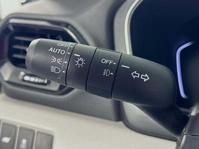 Photo of 2025 Platinum White Pearl Honda Pilot