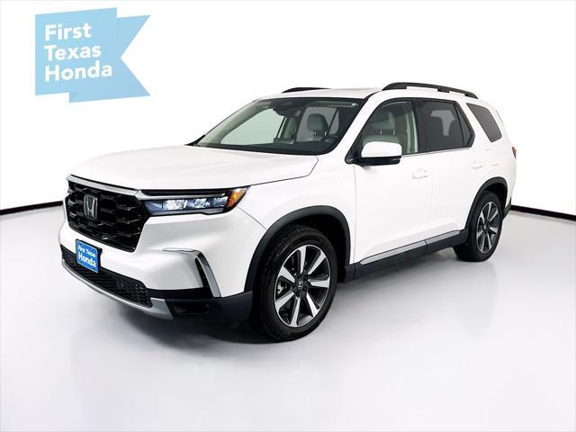 Photo of 2025 Platinum White Pearl Honda Pilot