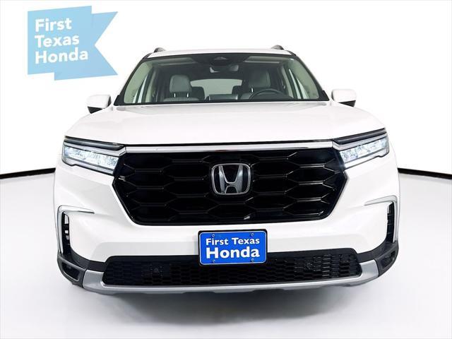 Photo of 2025 Platinum White Pearl Honda Pilot
