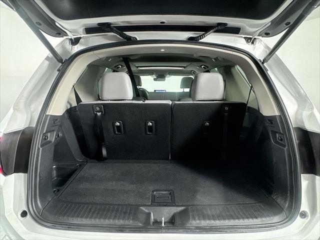 Photo of 2025 Platinum White Pearl Honda Pilot