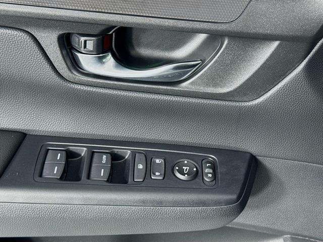 Photo of 2026 Solar Silver Metallic Honda CR-V
