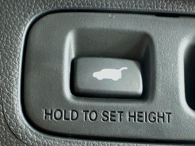 Photo of 2026 Crystal Black Pearl Honda CR-V