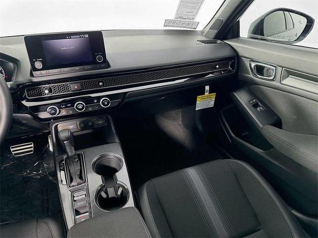 Photo of 2025 Platinum Honda Civic