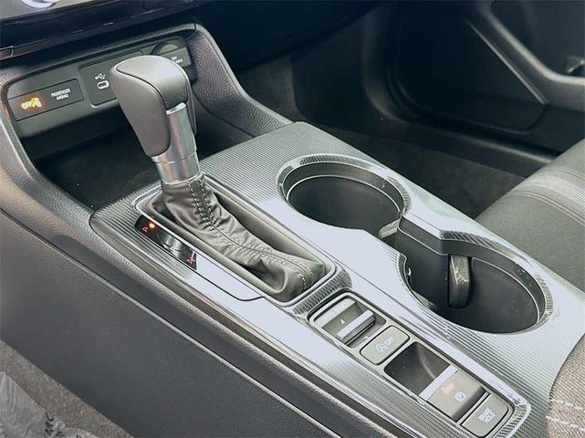 Photo of 2025 Platinum Honda Civic