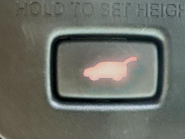 Photo of 2025 Radiant Red Metallic II Honda Odyssey