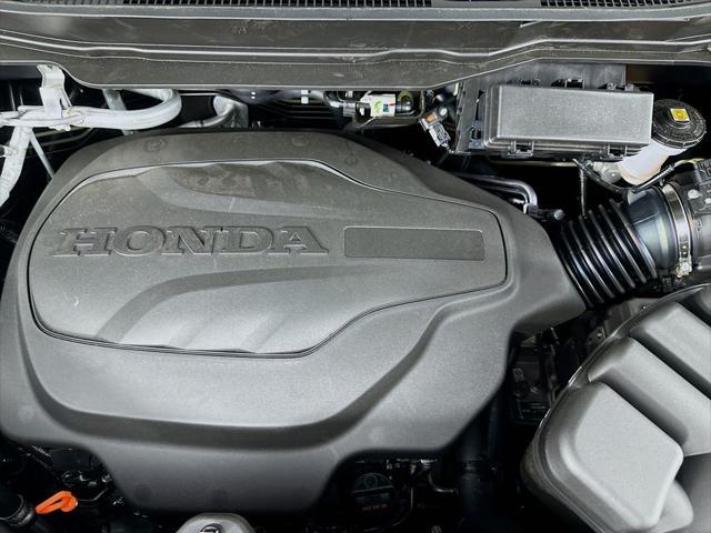 Photo of 2025 Nh-731p/Crystal Bl Honda Ridgeline