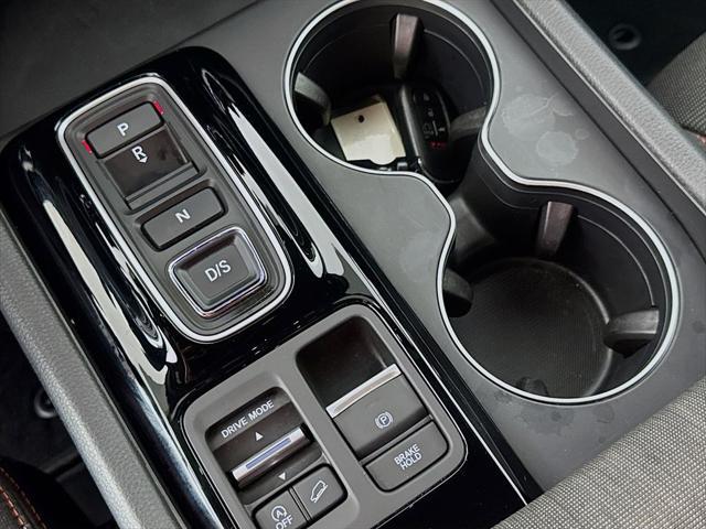 Photo of 2025 Obsidian Blue Pearl Honda Pilot